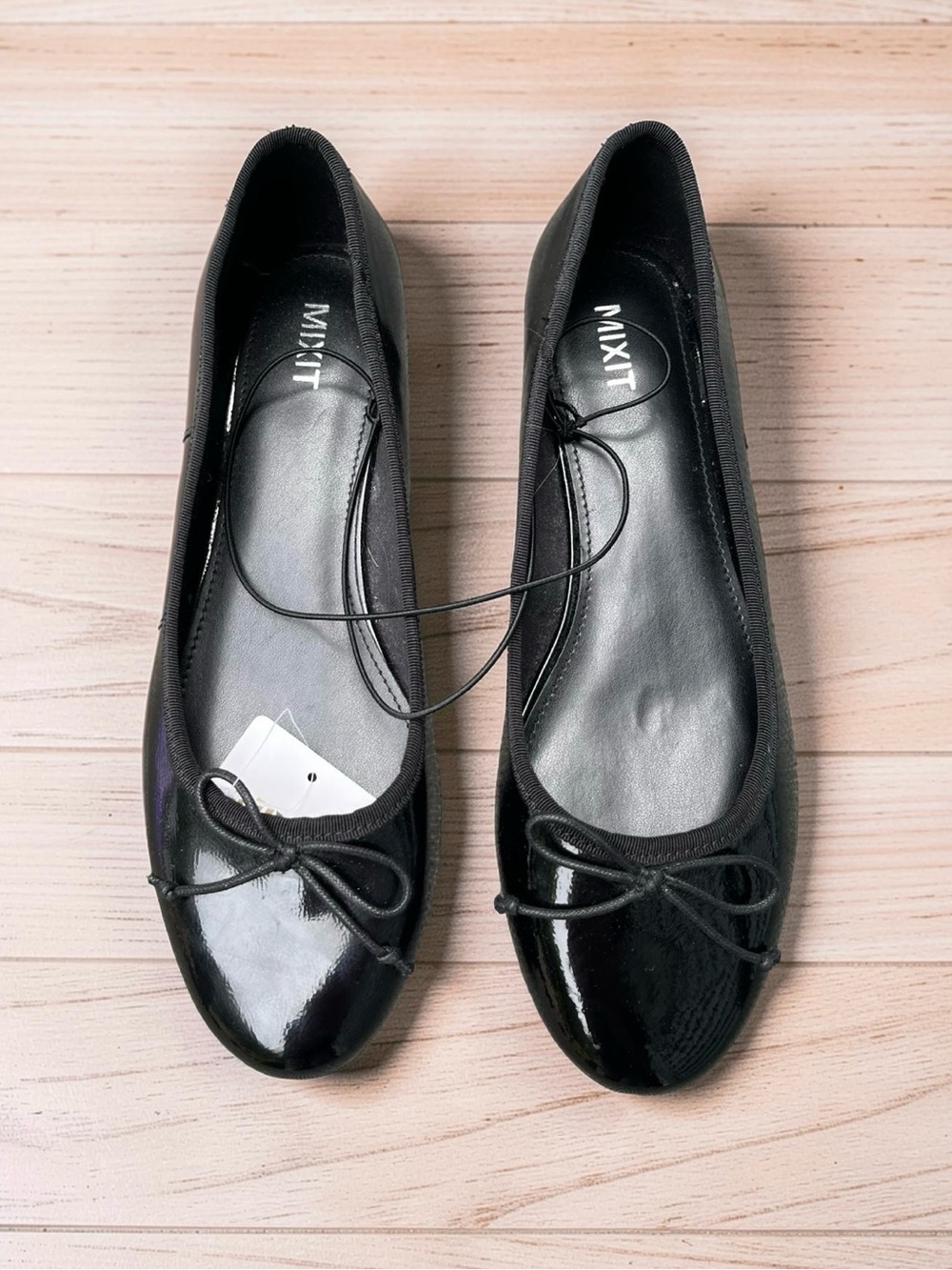 Mixit MX Chica Black Patent Ballet Flats Bow Slip On Shoes NWT Size 9.5